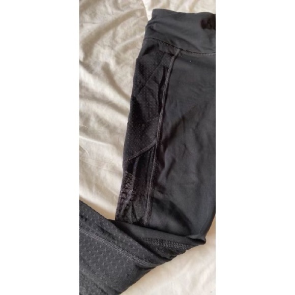 SOLD - Victorias Secret Sport Lace detail Pocket Leggings - Picture 6 of 6